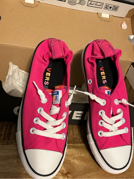 Converse Shoes - Women’s size 7 brand new with Converse Low Top Canvas Sneakers in Pink and White